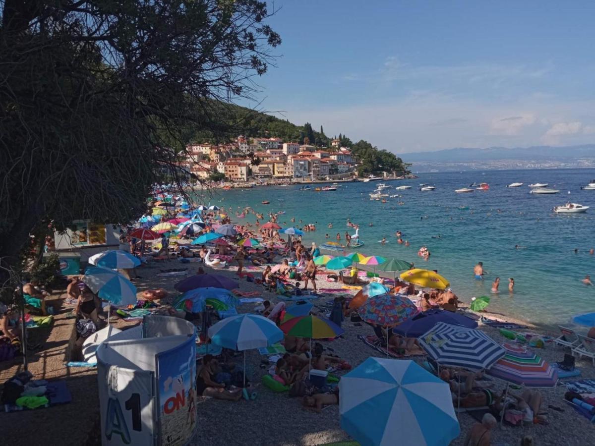 Apartments Lorinda Mošćenička Draga Buitenkant foto