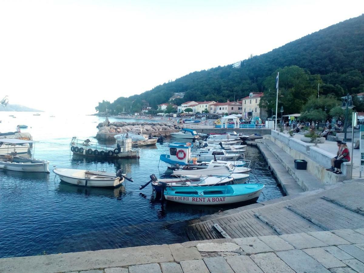 Apartments Lorinda Mošćenička Draga Buitenkant foto