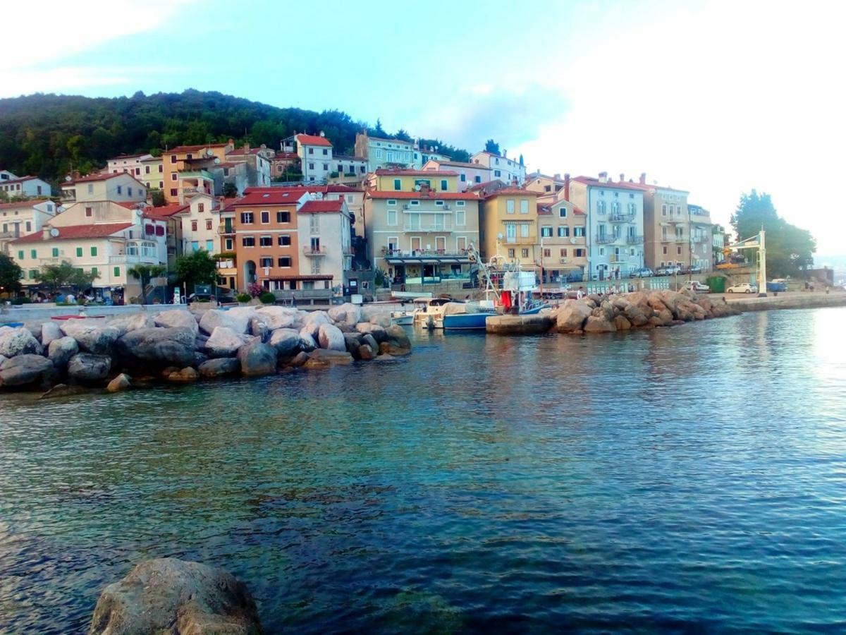 Apartments Lorinda Mošćenička Draga Buitenkant foto