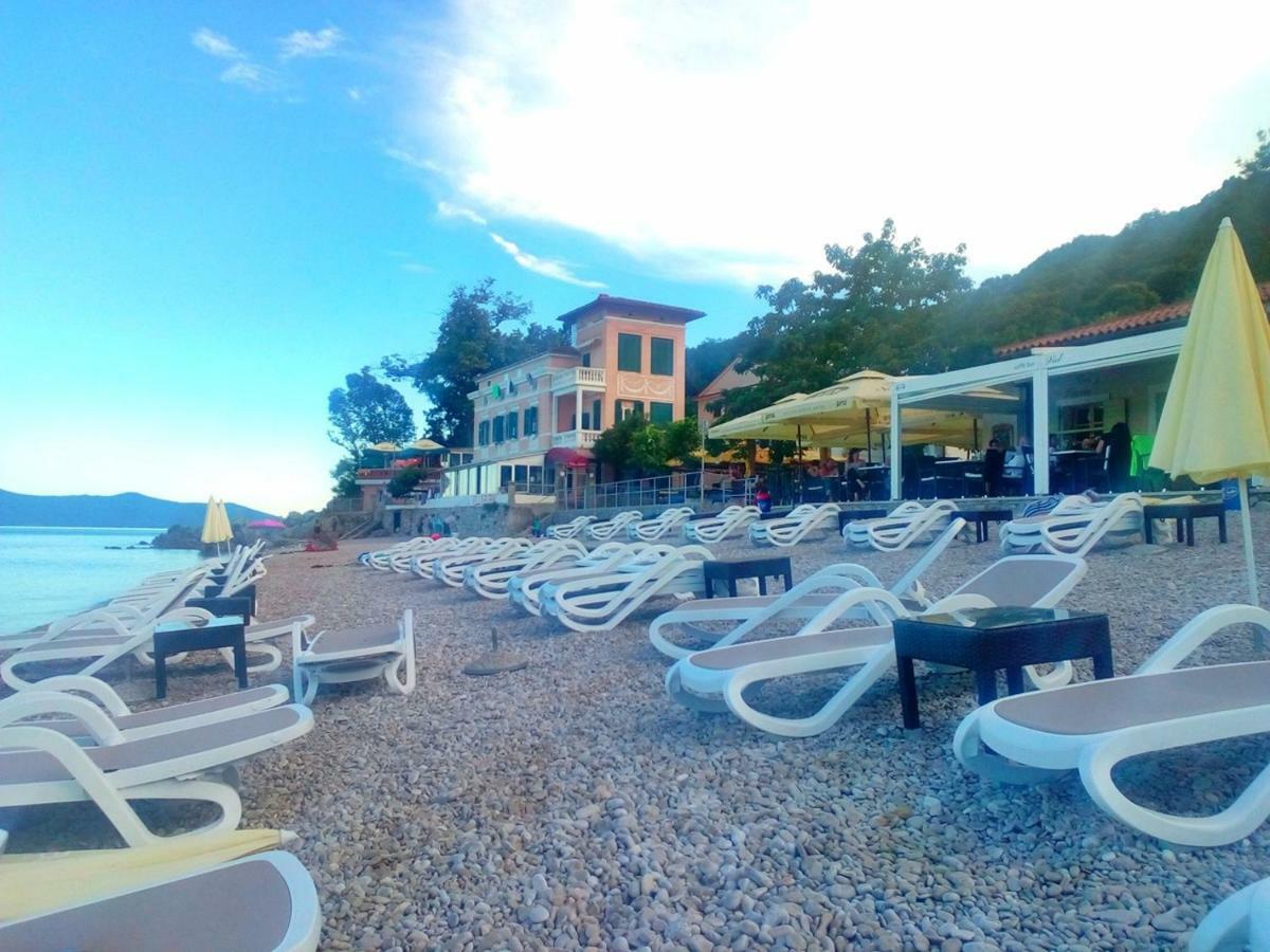 Apartments Lorinda Mošćenička Draga Buitenkant foto
