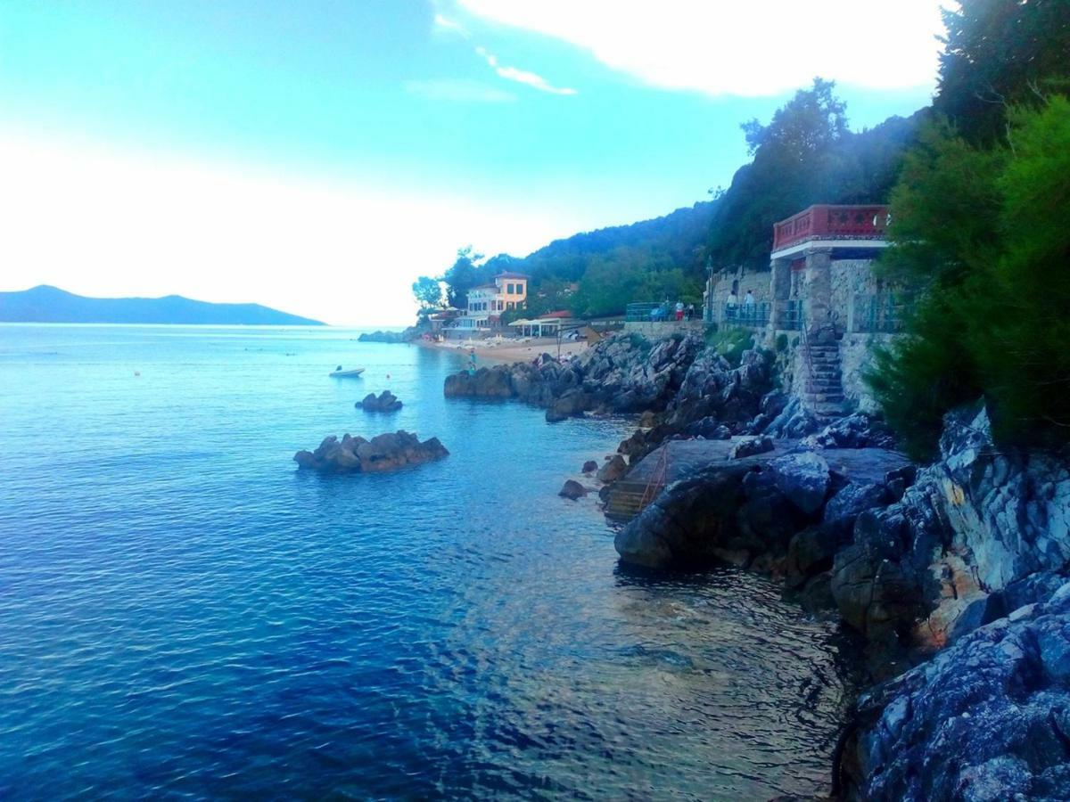 Apartments Lorinda Mošćenička Draga Buitenkant foto