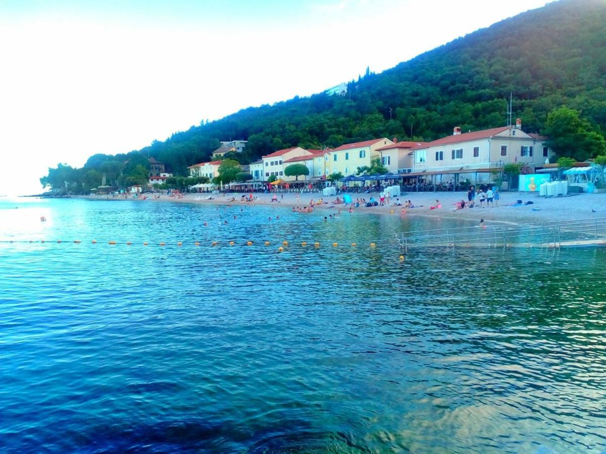 Apartments Lorinda Mošćenička Draga Buitenkant foto